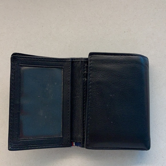 Tommy Hilfiger Wallet - Picture 2 of 7